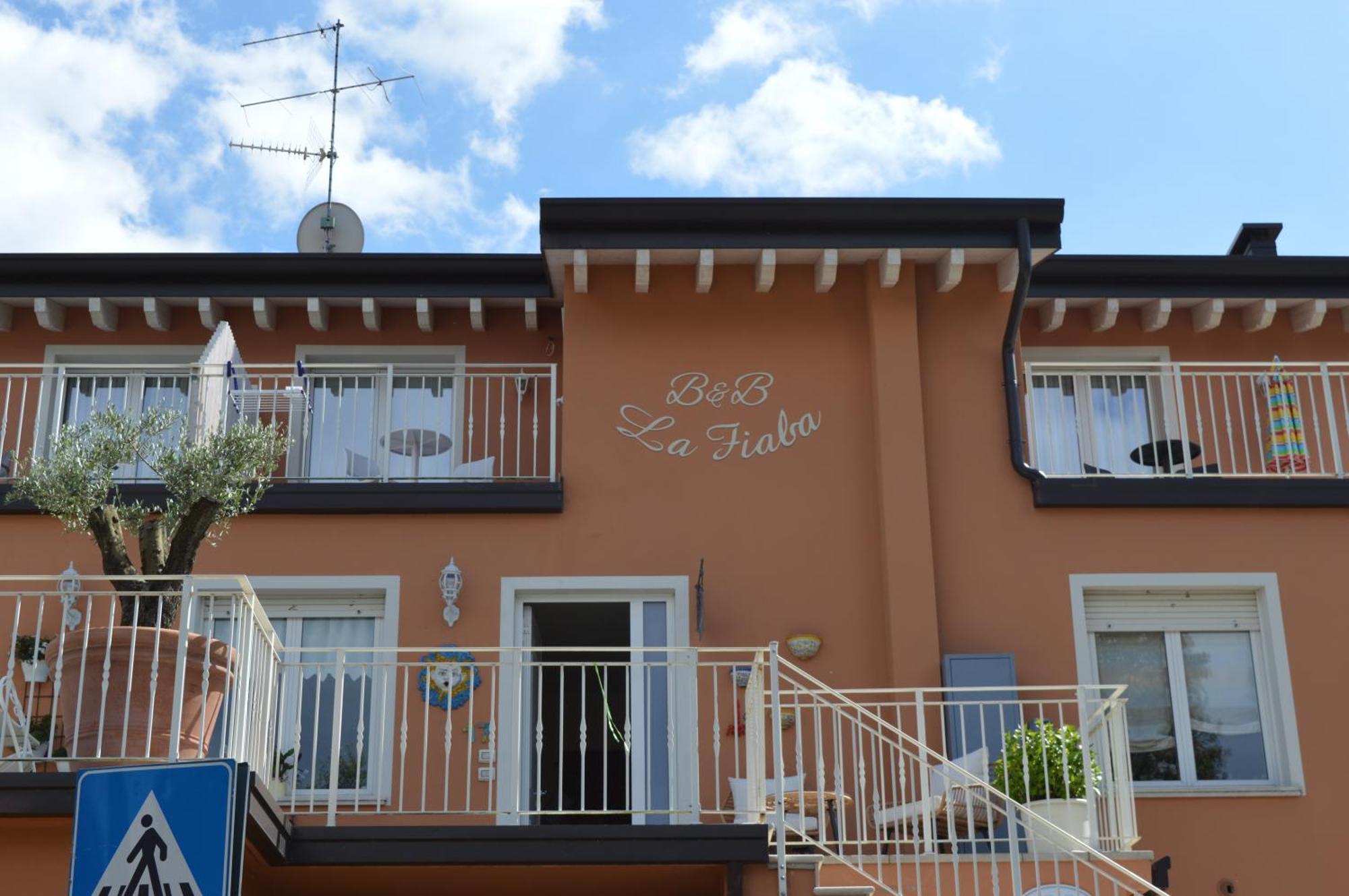 سيرمِيوني B&B La Fiaba المظهر الخارجي الصورة